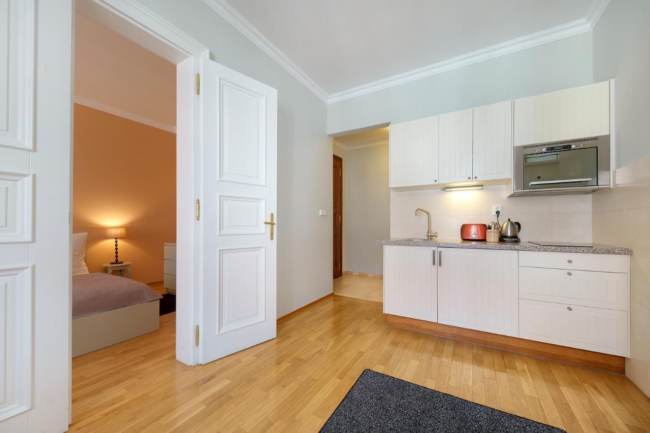 Hunger Wall Residence Prague Ngoại thất bức ảnh